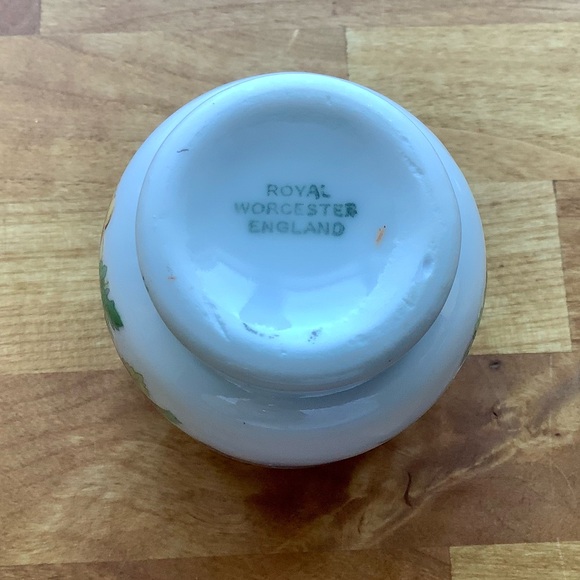 SOLD - Royal Worcester Old Louise Egg Coddler - Picture 7 of 8